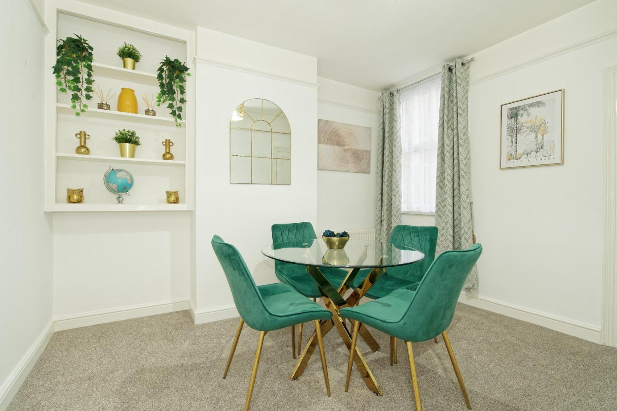 チャタムLovely Luxury 3 Bed Houseアパートメント エクステリア 写真