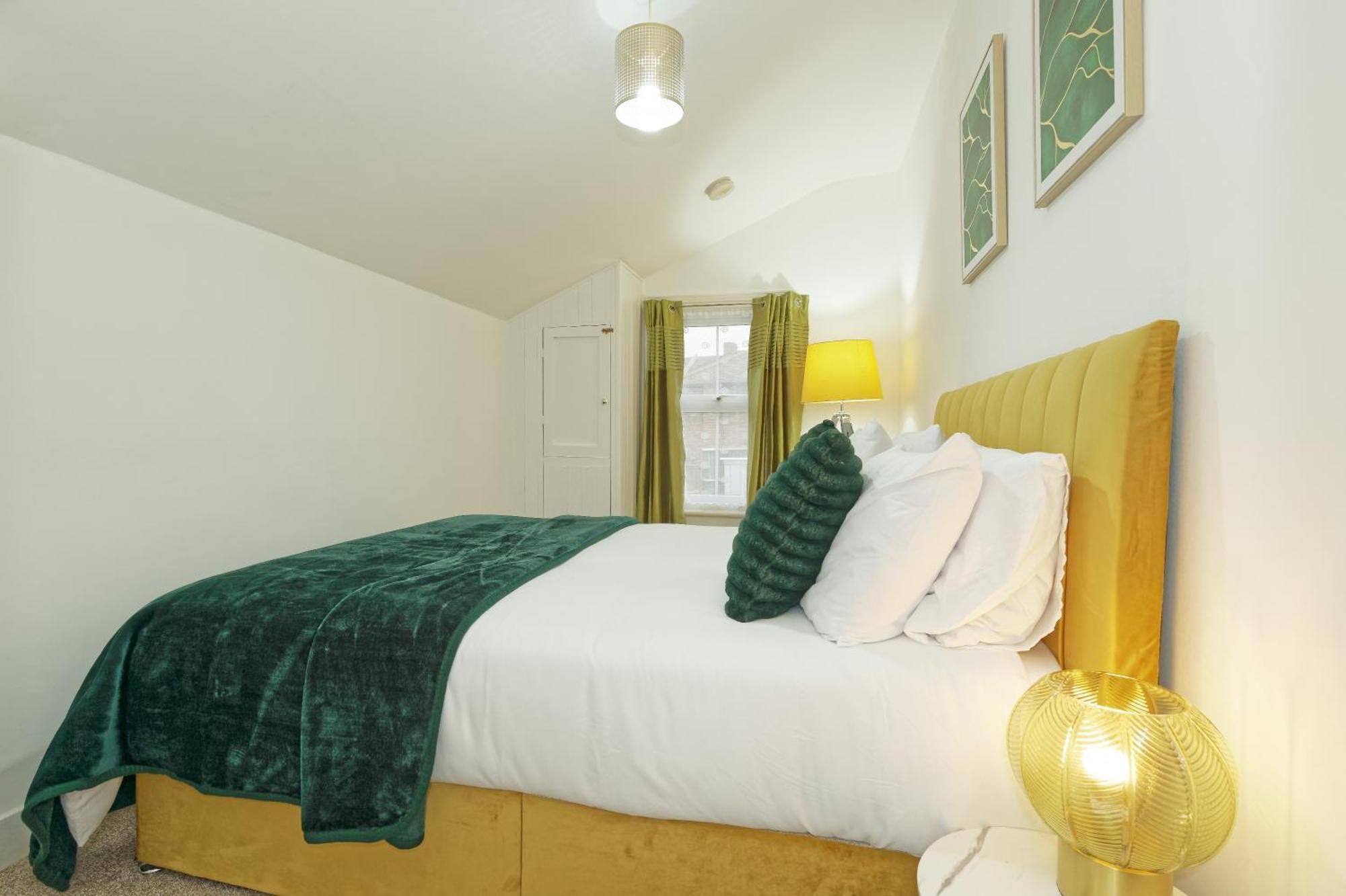 チャタムLovely Luxury 3 Bed Houseアパートメント エクステリア 写真